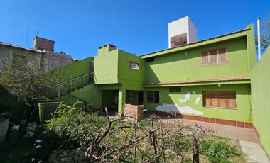 VENTA CASA 4 DORM EN VILLA ADELA ZONA SUR