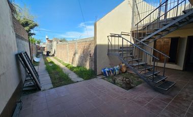 VENTA CASA 4 DORM EN VILLA ADELA ZONA SUR