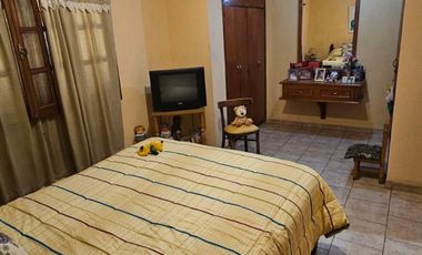 VENTA CASA 4 DORM EN VILLA ADELA ZONA SUR