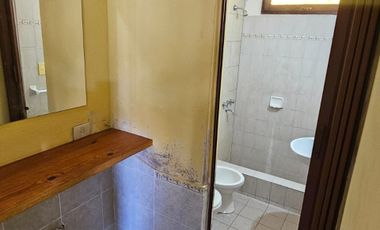 VENTA CASA 4 DORM EN VILLA ADELA ZONA SUR