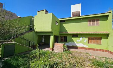 VENTA CASA 4 DORM EN VILLA ADELA ZONA SUR