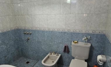 VENTA CASA 4 DORM EN VILLA ADELA ZONA SUR