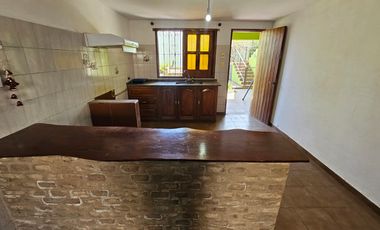 VENTA CASA 4 DORM EN VILLA ADELA ZONA SUR