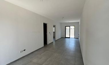 DEPARTAMENTO 2 AMB C/PATIO JOSE C. PAZ