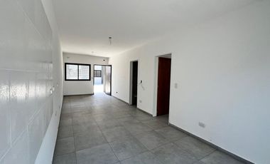 DEPARTAMENTO 2 AMBIENTES C/PATIO JOSE C. PAZ