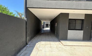 DEPARTAMENTO 2 AMBIENTES C/PATIO JOSE C. PAZ