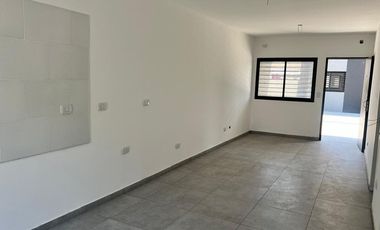 DEPARTAMENTO 2 AMBIENTES C/PATIO JOSE C. PAZ