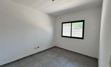 DEPARTAMENTO 2 AMBIENTES C/PATIO JOSE C. PAZ