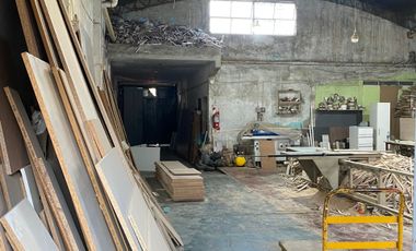 VENTA DEPOSITO+LOCAL+CASA-ISIDRO CASANOVA-PERMUTA