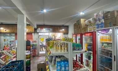 VENTA DEPOSITO+LOCAL+CASA-ISIDRO CASANOVA-PERMUTA
