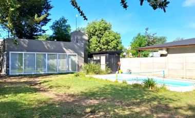 CASA QUINTA EN VENTA EN PEHUAJO CON PILETA