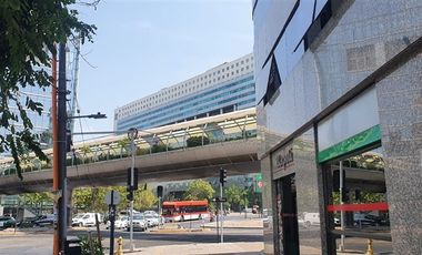 Estacionamiento en Venta en Providencia con Holanda