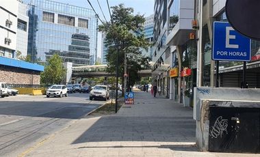 Estacionamiento en Venta en Providencia con Holanda