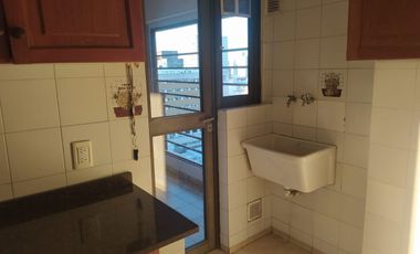 Se vende departamento 3 dormitorios zona centro.