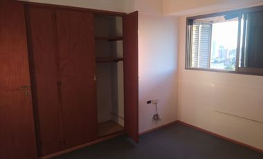 Se vende departamento 3 dormitorios zona centro.