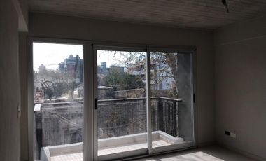 Amplio triplex a estrenar en venta en San Fernando