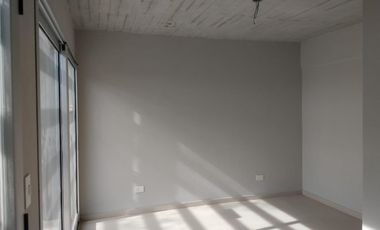 Amplio triplex a estrenar en venta en San Fernando