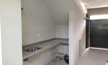 Amplio triplex a estrenar en venta en San Fernando