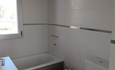 Amplio triplex a estrenar en venta en San Fernando