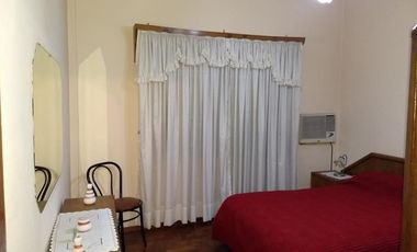 CASA 3 AMBIENTES EN IMPECABLE ESTADO, A MTS DE VELEZ SARSFIELD