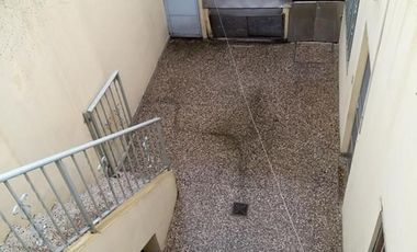 CASA 3 AMBIENTES EN IMPECABLE ESTADO, A MTS DE VELEZ SARSFIELD