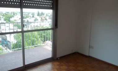 DEPARTAMENTO 3 AMBIENTES EN ALQUILER RAMOS MEJIA NORTE.-