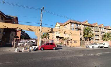 Departamento en Venta en Pedro Riveros/ alcalde Juan Larenas