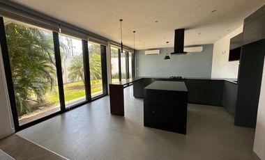 CASA EN RENTA EN CAMPECHE: FRACC. RESIDENCIAL BUGAMBILIAS