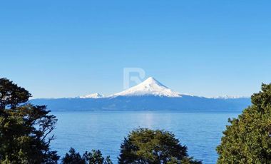 PARCELA CON VISTA Y ACCESO A LAGO EN SECTOR LOS BAJOS.
