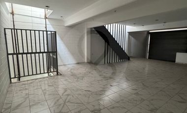 Edificio en venta en Viveros de La Loma