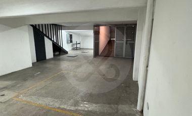 Edificio en venta en Viveros de La Loma