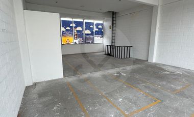 Edificio en venta en Viveros de La Loma
