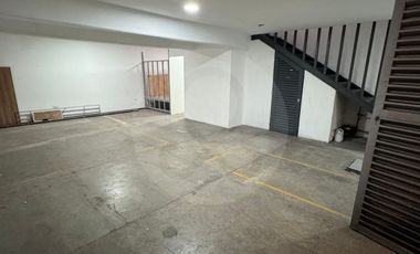 Edificio en venta en Viveros de La Loma