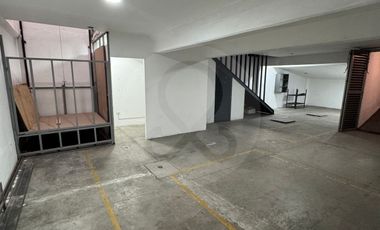 Edificio en venta en Viveros de La Loma
