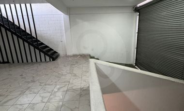 Edificio en venta en Viveros de La Loma