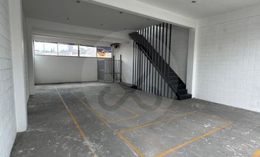 Edificio en venta en Viveros de La Loma