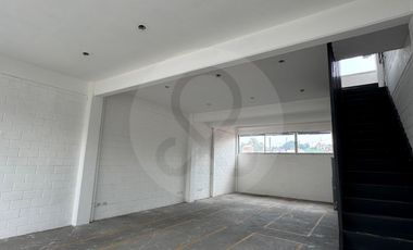 Edificio en venta en Viveros de La Loma