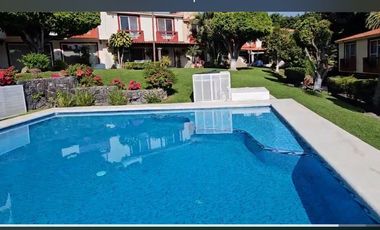 Casa en condominio en venta en Fraccionamiento Burgos, Temixco, Morelos.