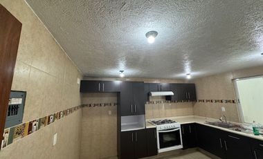 CASA EN RENTA EN SANTA MARIA