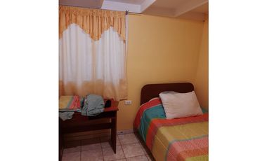 SE ARRIENDA CASA AMOBLADA EN VILLA HOSCHILD SECTOR NORTE