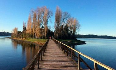 Oportunidad Única en Chiloé: Lote 1 en Laguna Quemchi con Acceso a Laguna Privada.