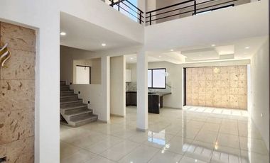 Venta de casa en Fraccionamiento la Herradura en Coatepec.