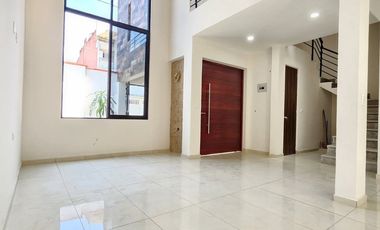 Venta de casa en Fraccionamiento la Herradura en Coatepec.