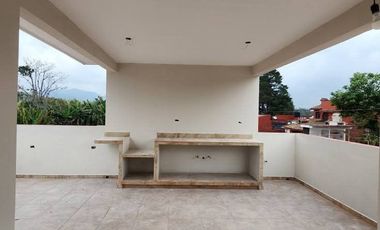 Venta de casa en Fraccionamiento la Herradura en Coatepec.