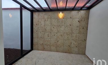 Venta de casa en Fraccionamiento la Herradura en Coatepec.
