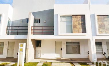 CASA EN RENTA ZONA VOLKSWAGEN-FINSA, CUAUTLANCINGO, PUEBLA