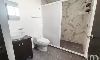 CASA EN RENTA ZONA VOLKSWAGEN-FINSA, CUAUTLANCINGO, PUEBLA