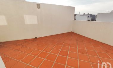 CASA EN RENTA ZONA VOLKSWAGEN-FINSA, CUAUTLANCINGO, PUEBLA