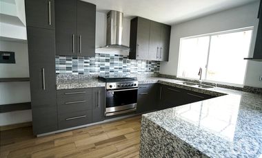 Casa en Renta zona Cuautlancingo cerca de plaza San Diego, Puebla
