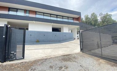 Casa 5D 3B Moderna Casa  Mirador de Nogales